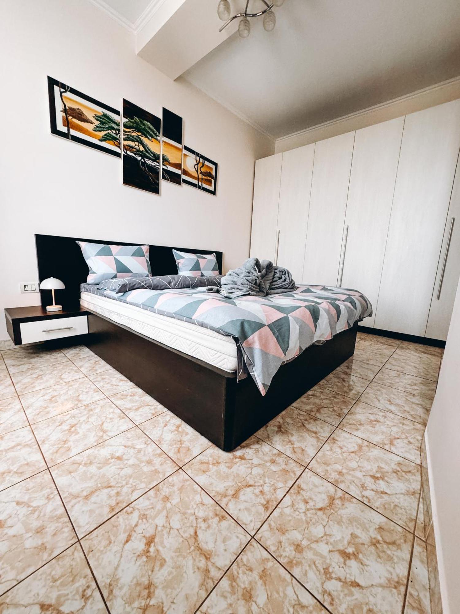 Panoramic Center Flat דירה צ'יסינאו